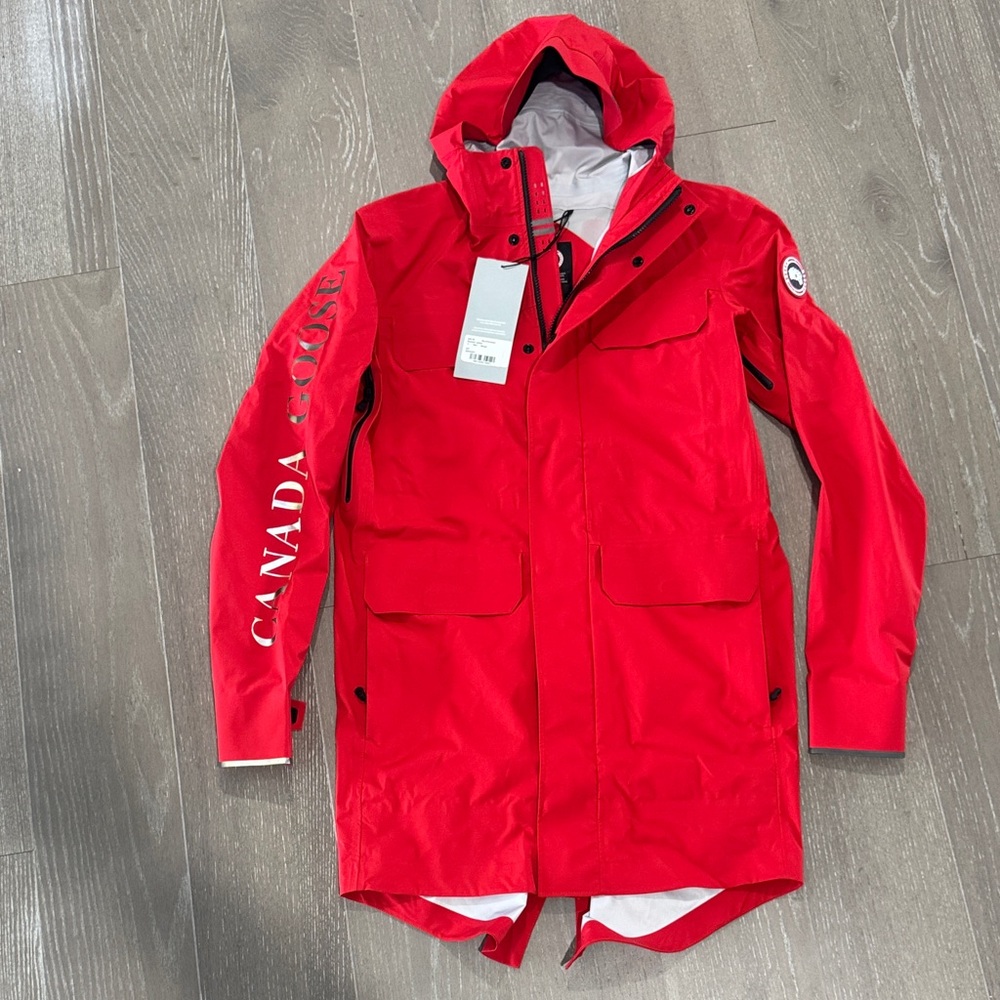 Canada Goose Seawolf Windbreaker Zip Up Rain Jacket in Red Rouge